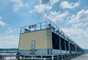 Mikor válassza ki a nyitott vagy zárt keresztáram -hűtőtornyokat