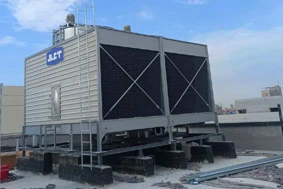 A keresztáramlás -hűtőtornyok hatékonysága ipari alkalmazásokban